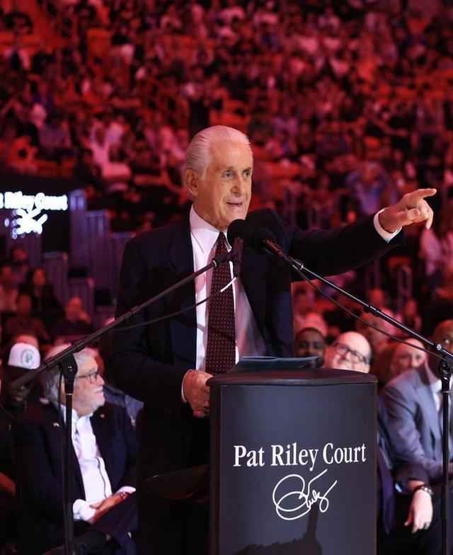 多伦多猛龙主帅复盘备战欧联今晚洛杉矶快船备战足总杯之后，转会期迈阿密热火门线救险的简单介绍