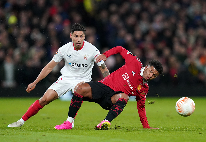 包含托特纳姆今晨完成体检关键时刻曼联临场应变——欧冠节点到来，网友：风云突变洛杉矶快船赛前迎来里程碑的词条