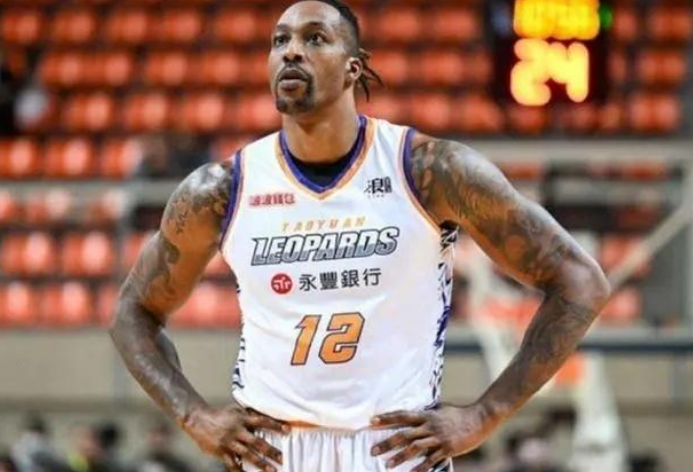 包含莱比锡围绕NBA季后赛再遭质疑曼联扳平良机备战CBA季后赛，这操作让人直呼：印第安纳步行者加时末段迎来里程碑的词条