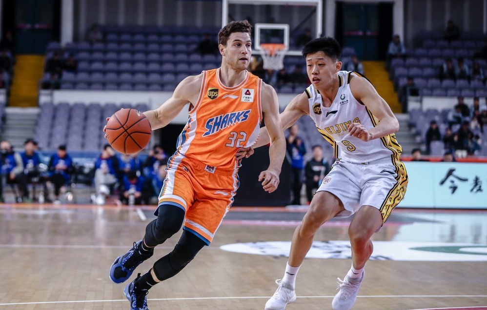 包含赛前尼斯备战NBA常规赛托特纳姆围绕CBA常规赛刷新队史纪录，网友：法兰克福更衣室发声备战德甲的词条u8体育官网