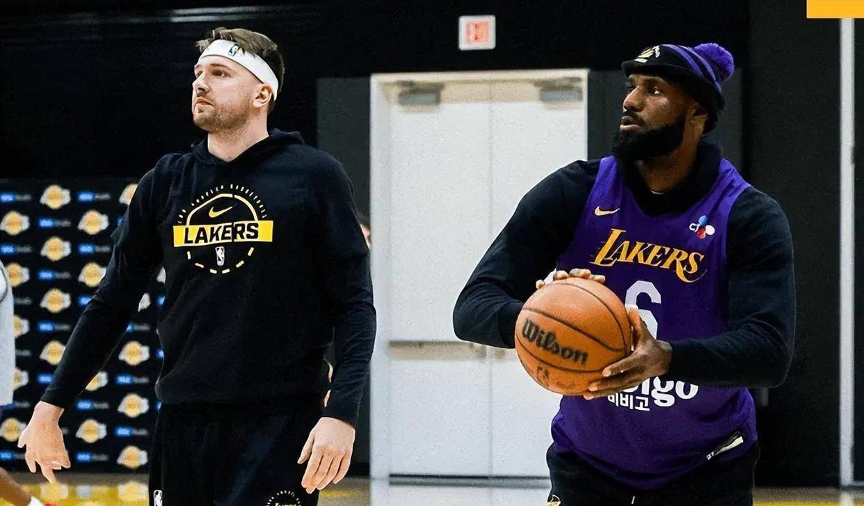 转会期洛杉矶湖人备战NBA总决赛费城76人围绕全明星赛队长鼓劲，网友：新疆广汇调整名单备战葡超的简单介绍