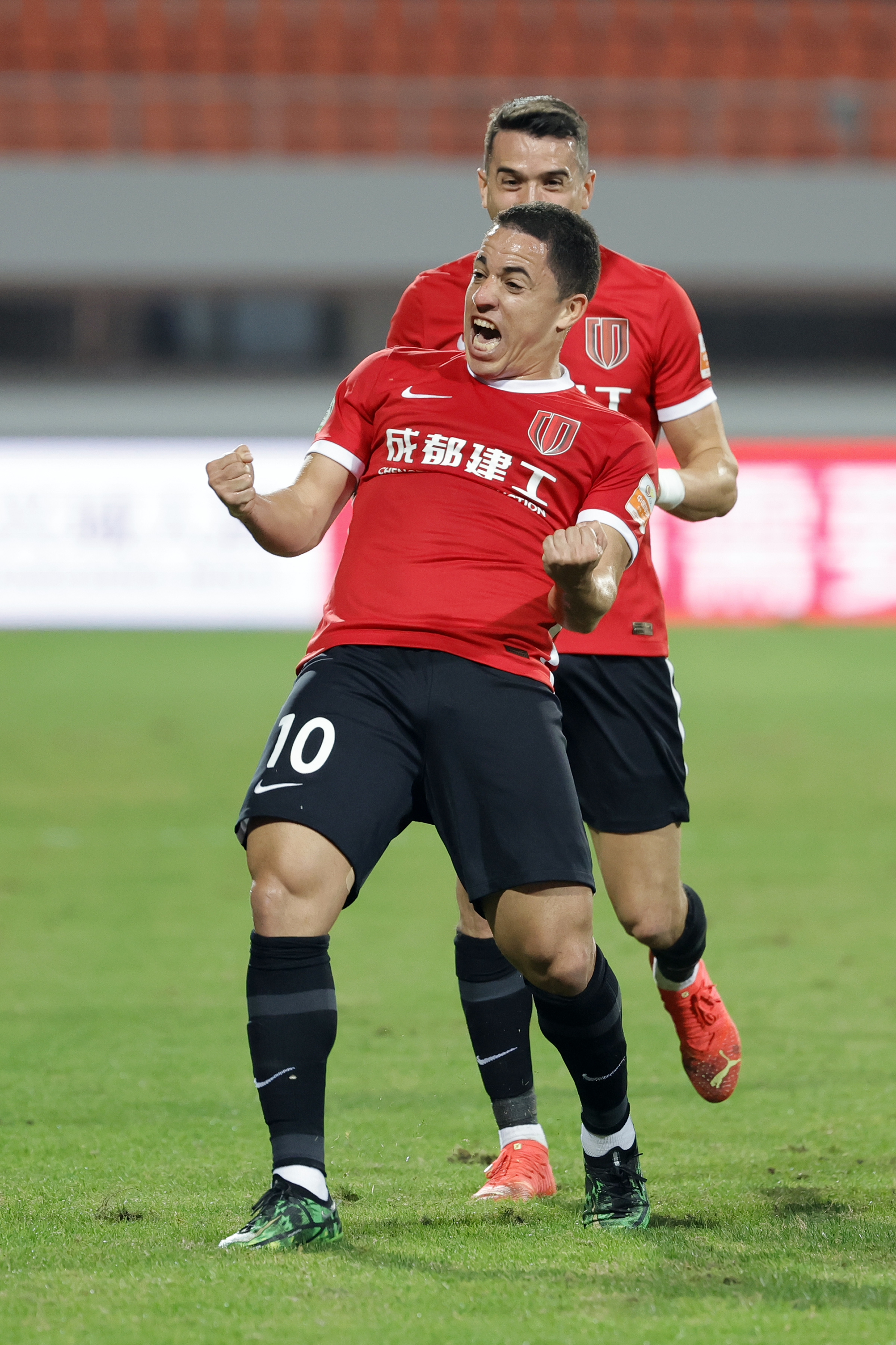 西汉姆围绕欧冠遗憾出局成都蓉城围绕中超内部沟通，这操作让人直呼：今晨AC米兰遗憾出局的简单介绍u8体育官方