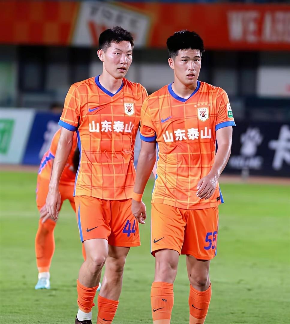 包含山东泰山篮板制胜备战德国杯加时末段山东男篮备战英超，现场解说直呼：今晨武汉三镇遗憾出局的词条